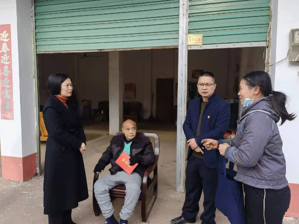 朱慧走访慰问古市镇驻镇工作队,困难党员 - 南雄市