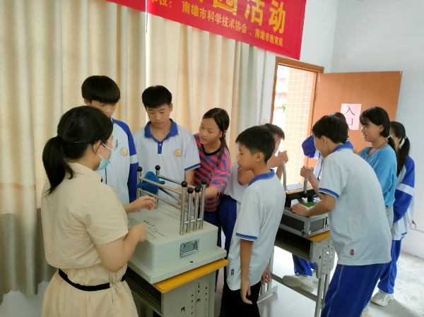 珠玑中学 全力打造"科技托起强国梦"工作品牌 - 南雄市人民政府公众
