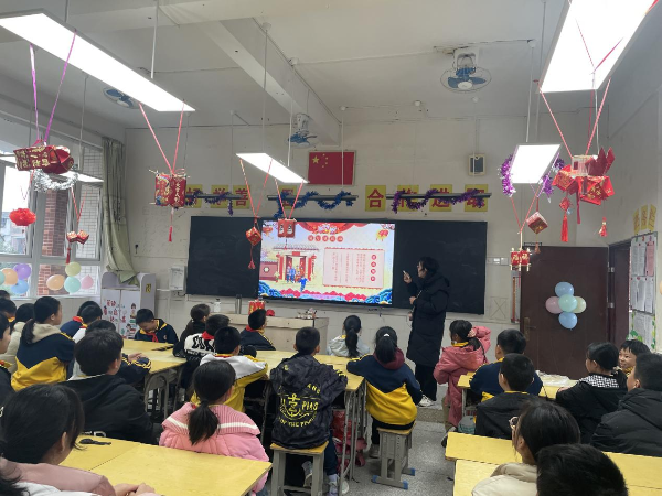 南雄市第一小学5-6年级学生做灯笼主题活动1.png