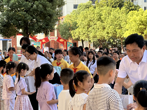 活动图片2.jpg