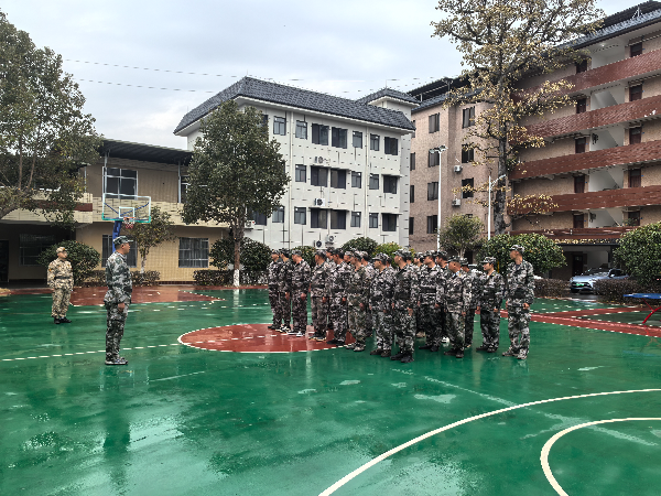 民兵值班分队集结 (2).jpg
