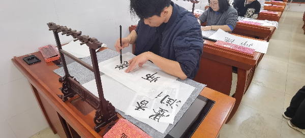 图1.jpg
