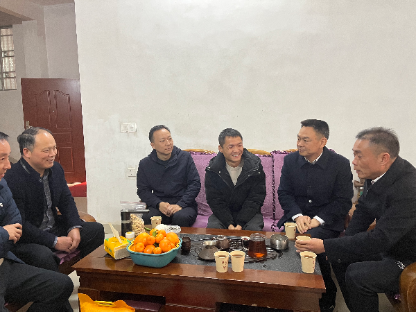 慰问劳模2.jpg