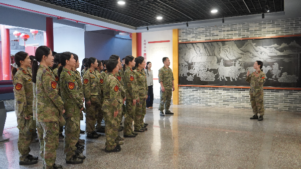 参观现场 (3).JPG