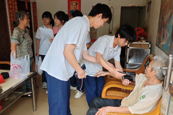 学生赴珠玑镇实践1.jpg